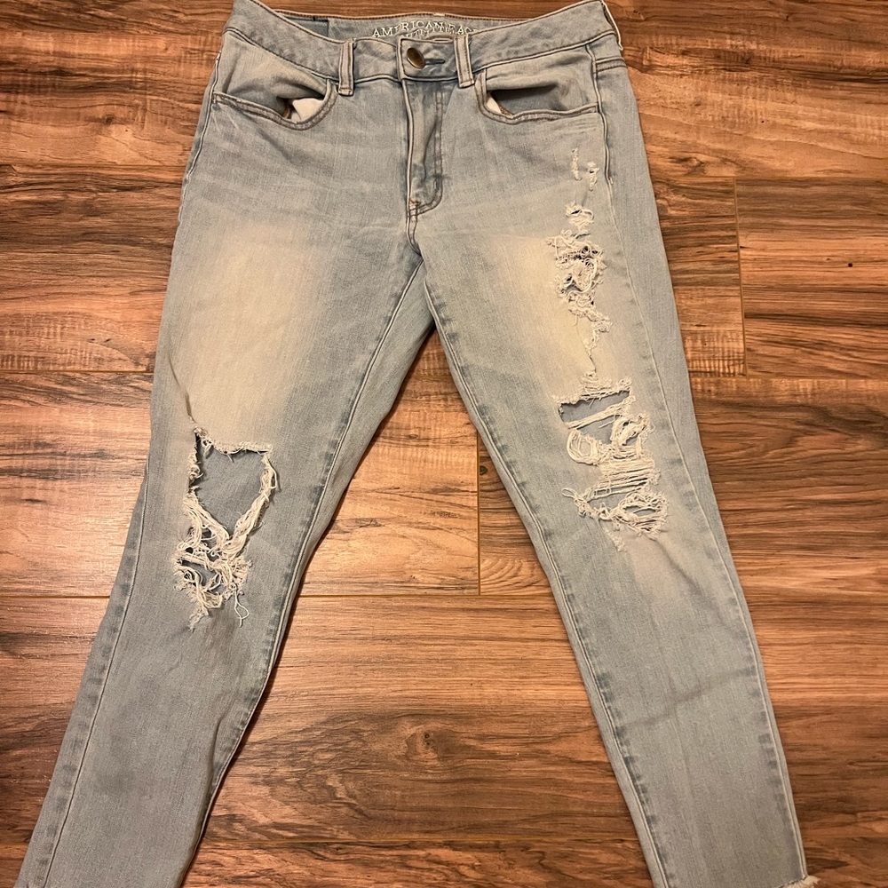 AMERICAN EAGLE WOMANS 6 JEANS